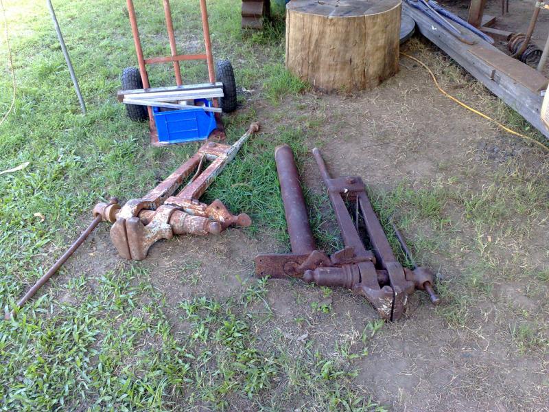 evry now and then...stuff turns up......6 1/4" & 5" leg vise
